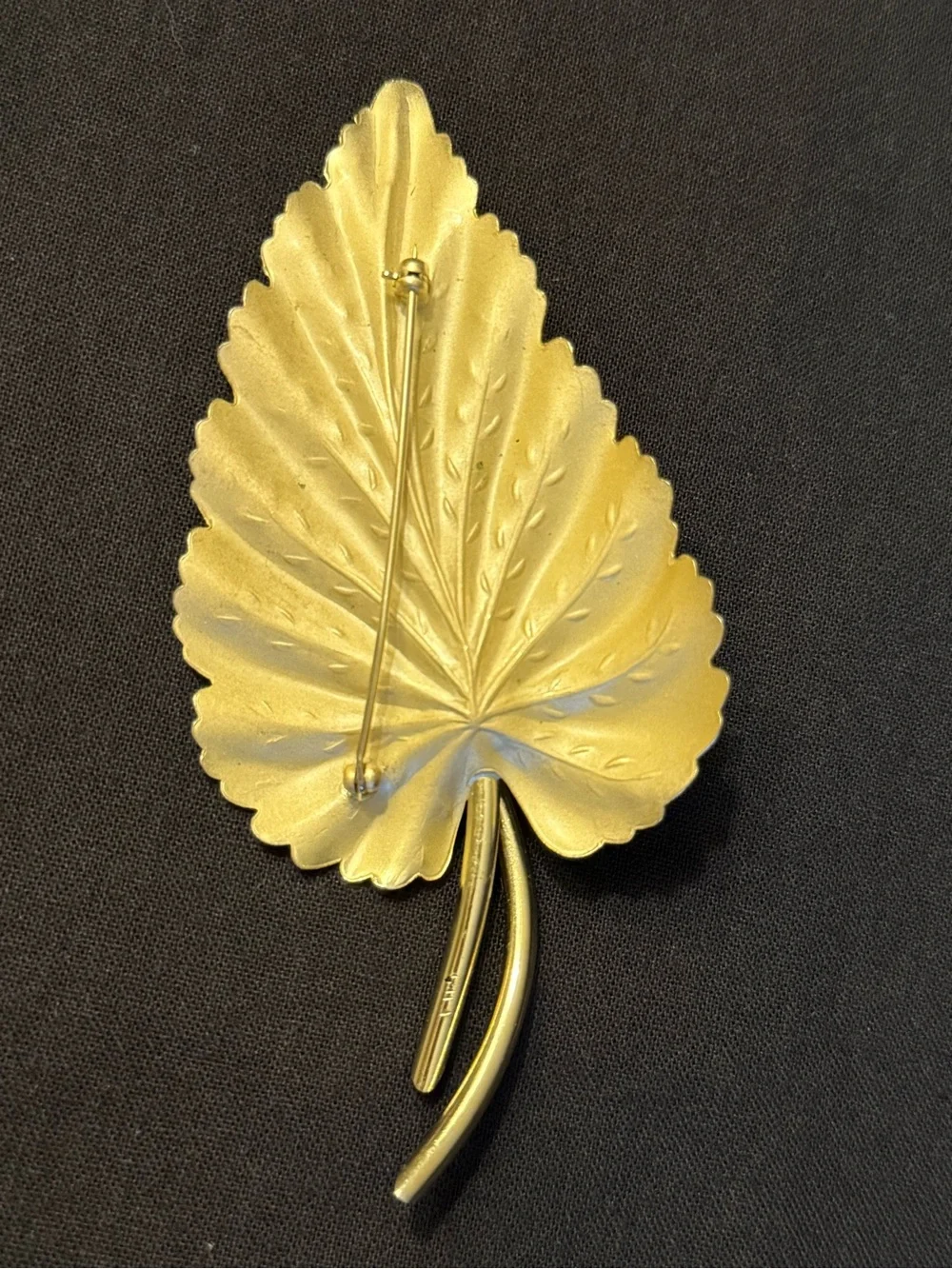 Large Gold Tone Leaf Brooch 4”